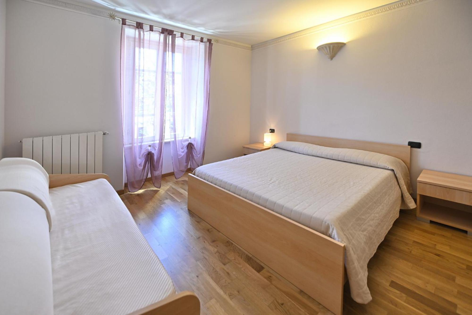 Residenza Villa Maria Roncola ภายนอก รูปภาพ