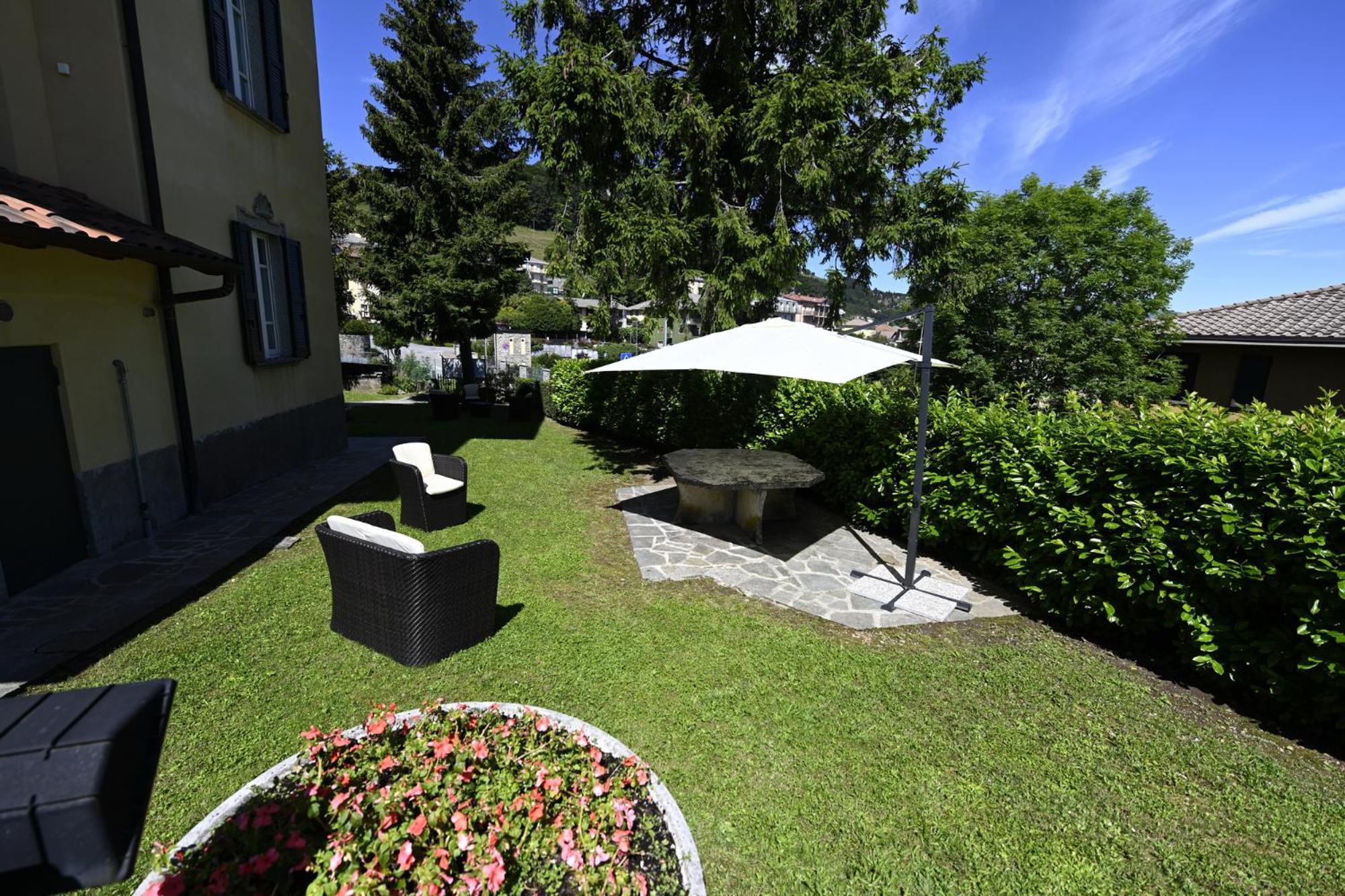 Residenza Villa Maria Roncola ภายนอก รูปภาพ